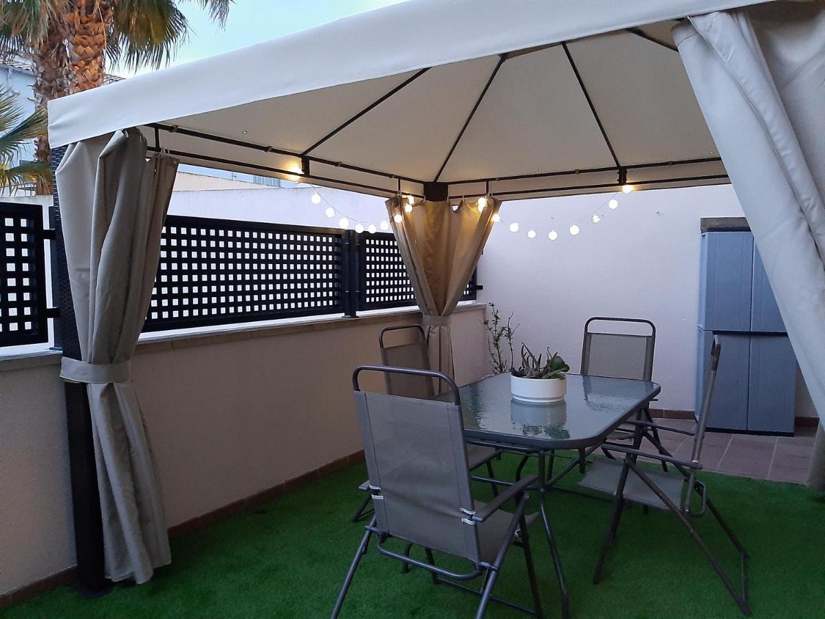 Gran Terraza Con Piscina Apartman Sant Jaume d’Enveja Kültér fotó